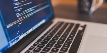 RTL Deutschland entwickelt mit Künstlicher Intelligenz innovative Audioanwendungen im Informationsbereich