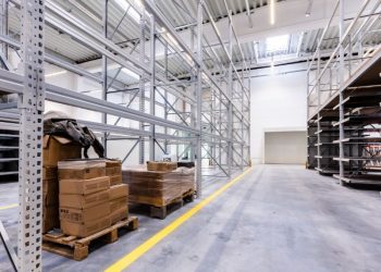 Aus welchem Material sollte eine Lagerhalle gebaut werden?