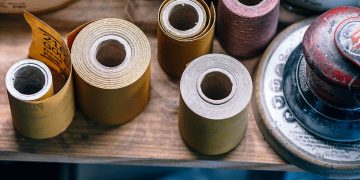 Klebeband im Rahmen von professionellen handwerklichen Tätigkeiten