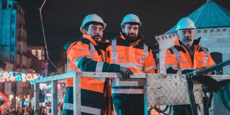 Warnschutzkleidung: Pflege und Wartung