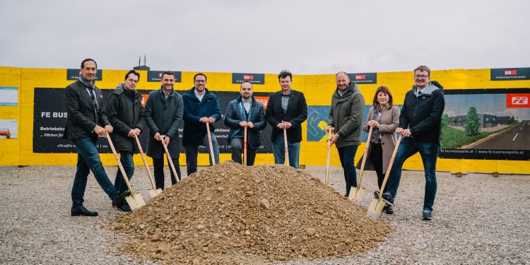 FE Business Parks: Spatenstich in Buchkirchen