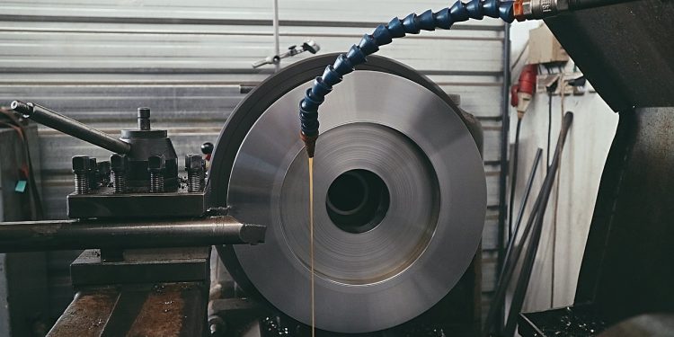 Schleiftechniken in der industriellen Herstellung von Maschinen