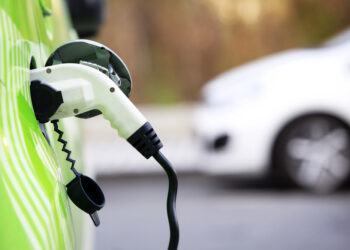 Vom Individualverkehr zur Energiequelle: Wie Elektrofahrzeuge zur Netzstabilität beitragen können