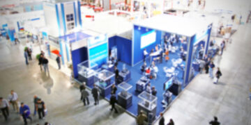 Die unterschätzte Wirtschaftsmacht: So entscheidend sind Fachmessen für die Branchenentwicklung in Deutschland und Österreich