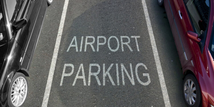 Urlaub ohne Stress: Clever parken an Flughäfen Österreichs